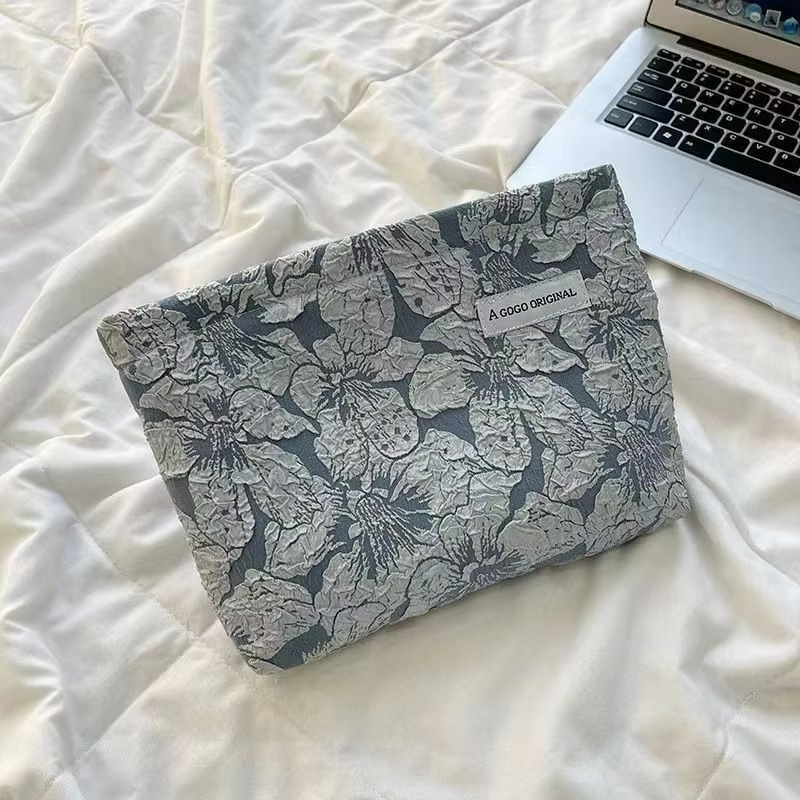 13 H89beb53ffaa645ba81561506198f3d99V