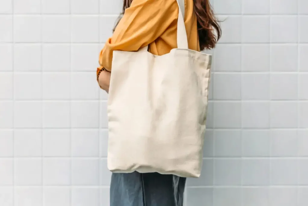 Eco-Friendly Canvas Materials for Custom Bags: Organic Cotton vs Recycled Canvas